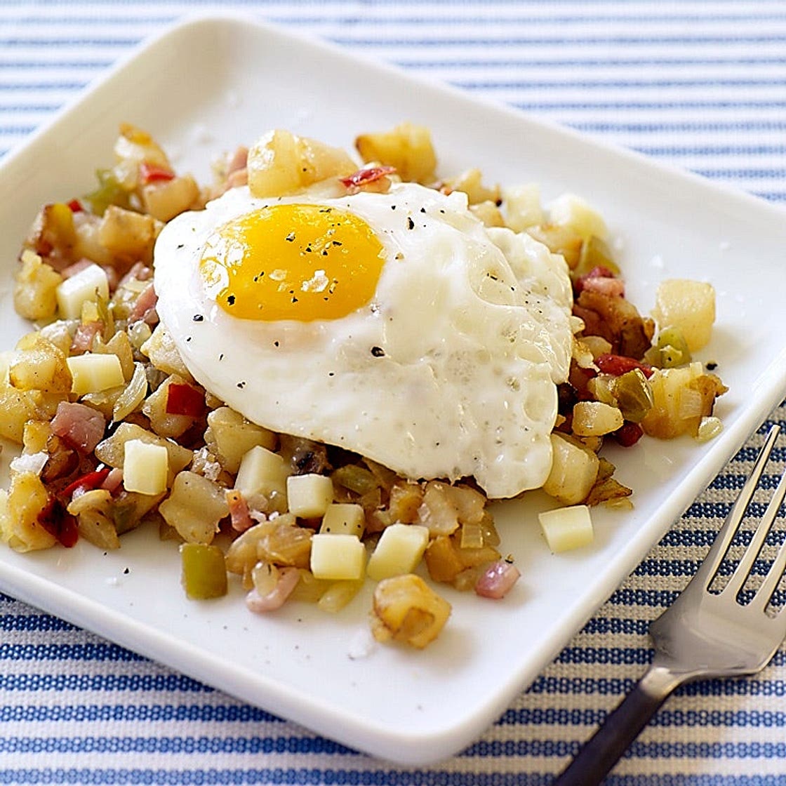 Breakfast poutine