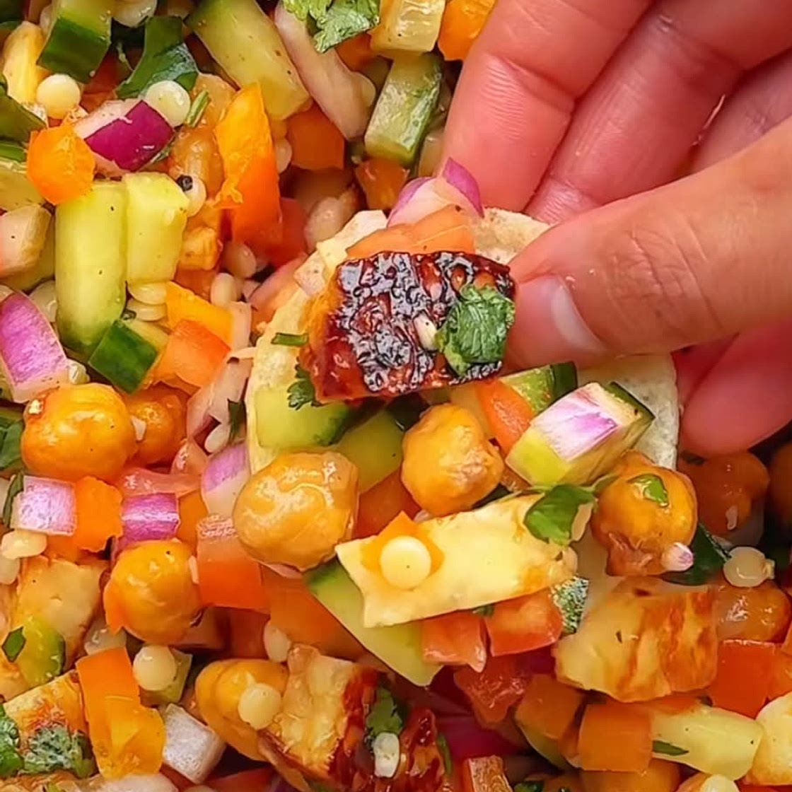 Halloumi salad 