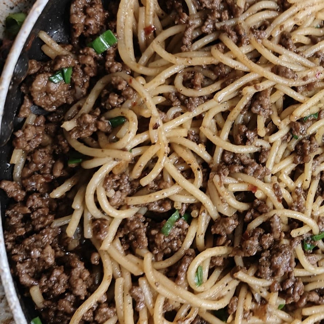 Mongolian Noodles with Ground Beef