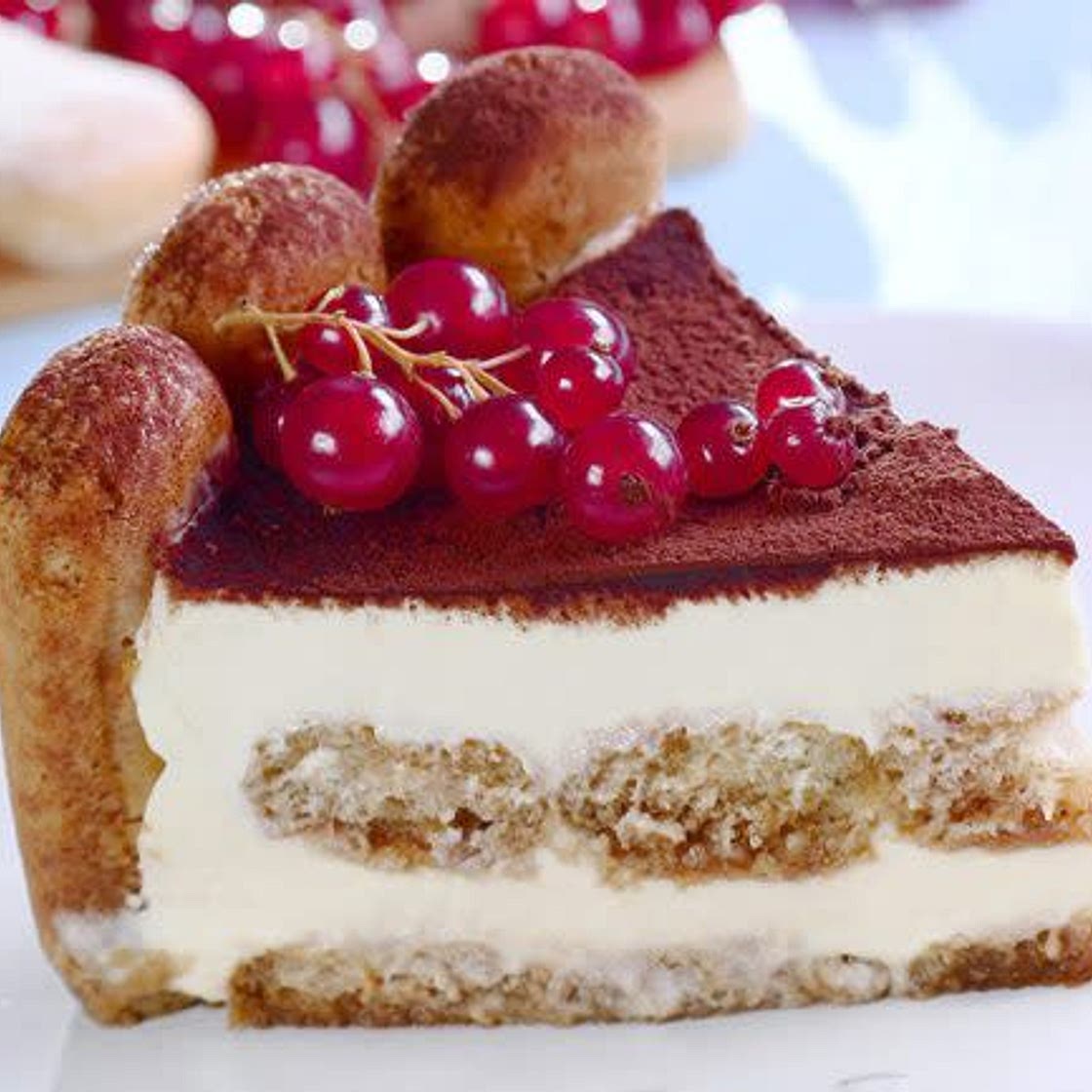 Tort Tiramisu (Tiramisu Cake)