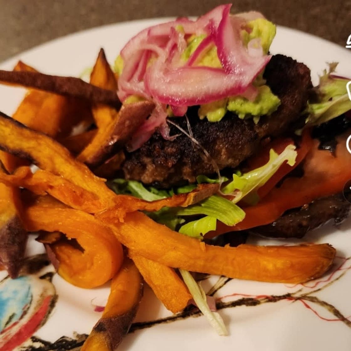 MC - Mindful burger, fried egg & sweet potato fries