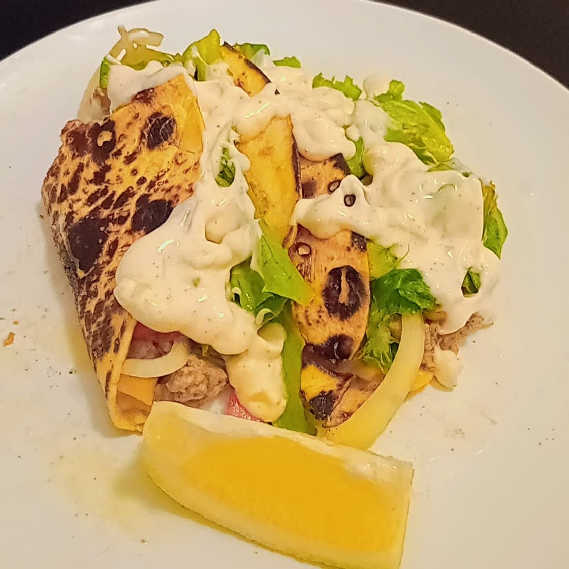 Ground beef tacos with spicy yogurt
