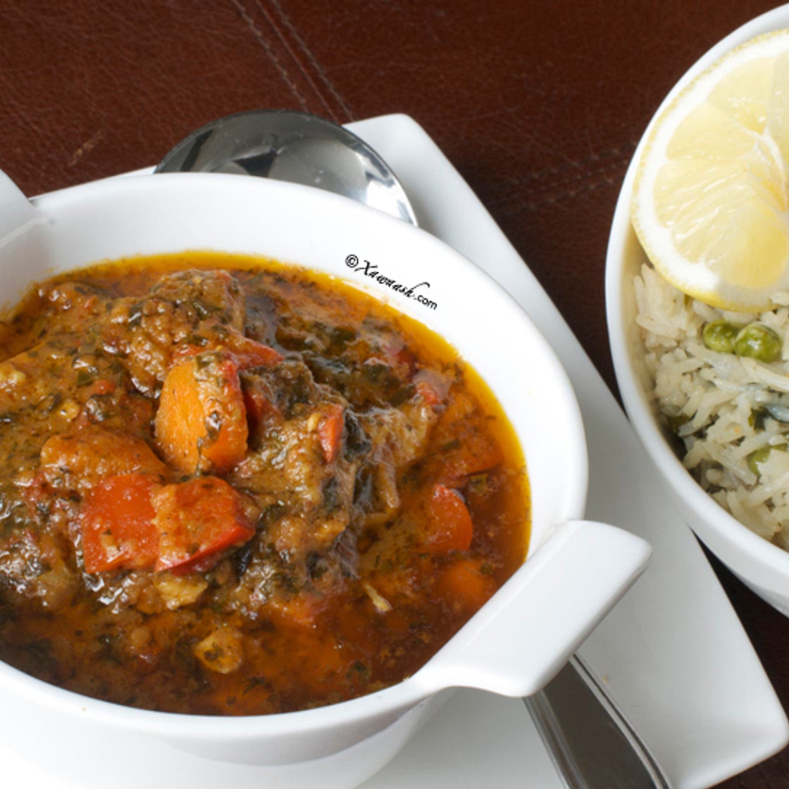 Yogurt Coconut Chicken (Digaag Qumbe)