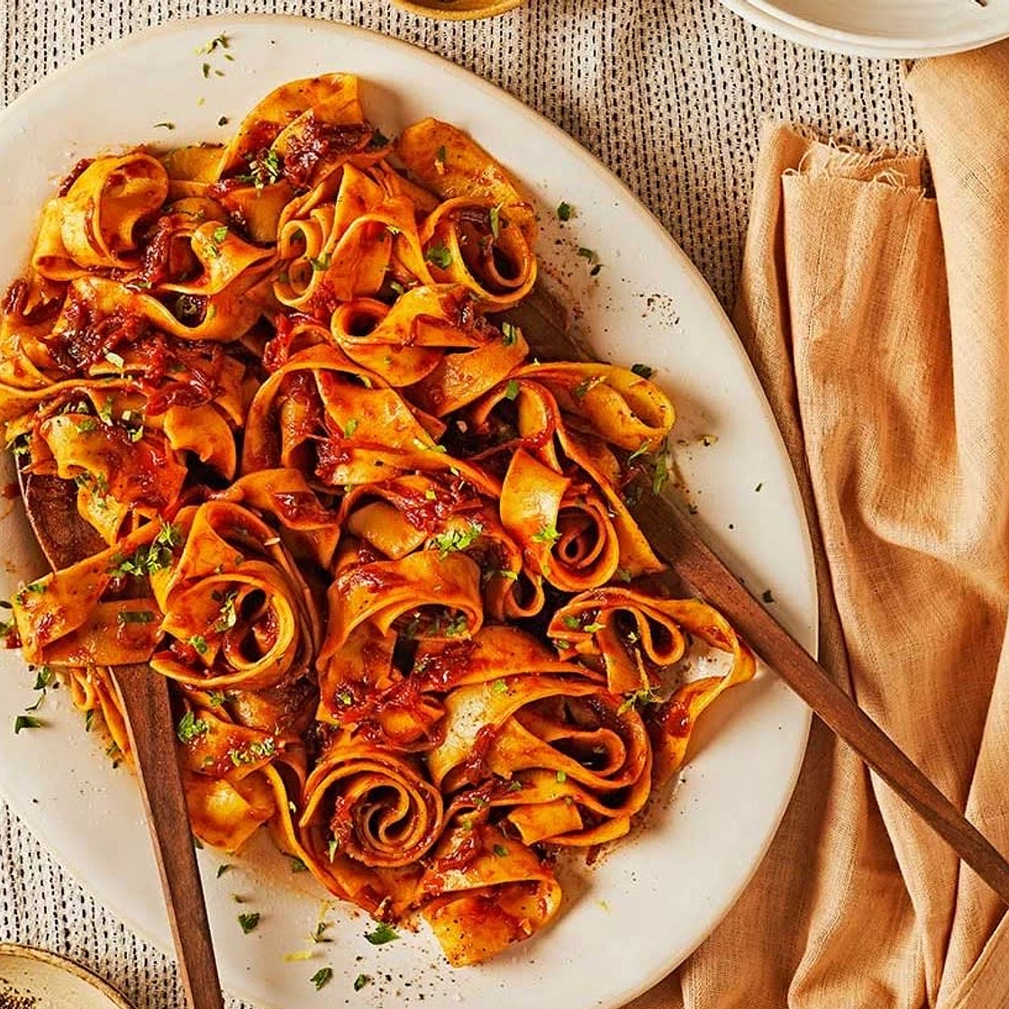 Caramelised red onion & anchovy pasta with gremolata