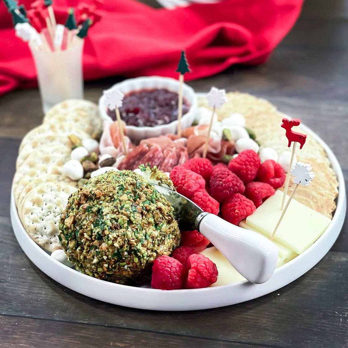 Christmas Charcuterie Board Recipe