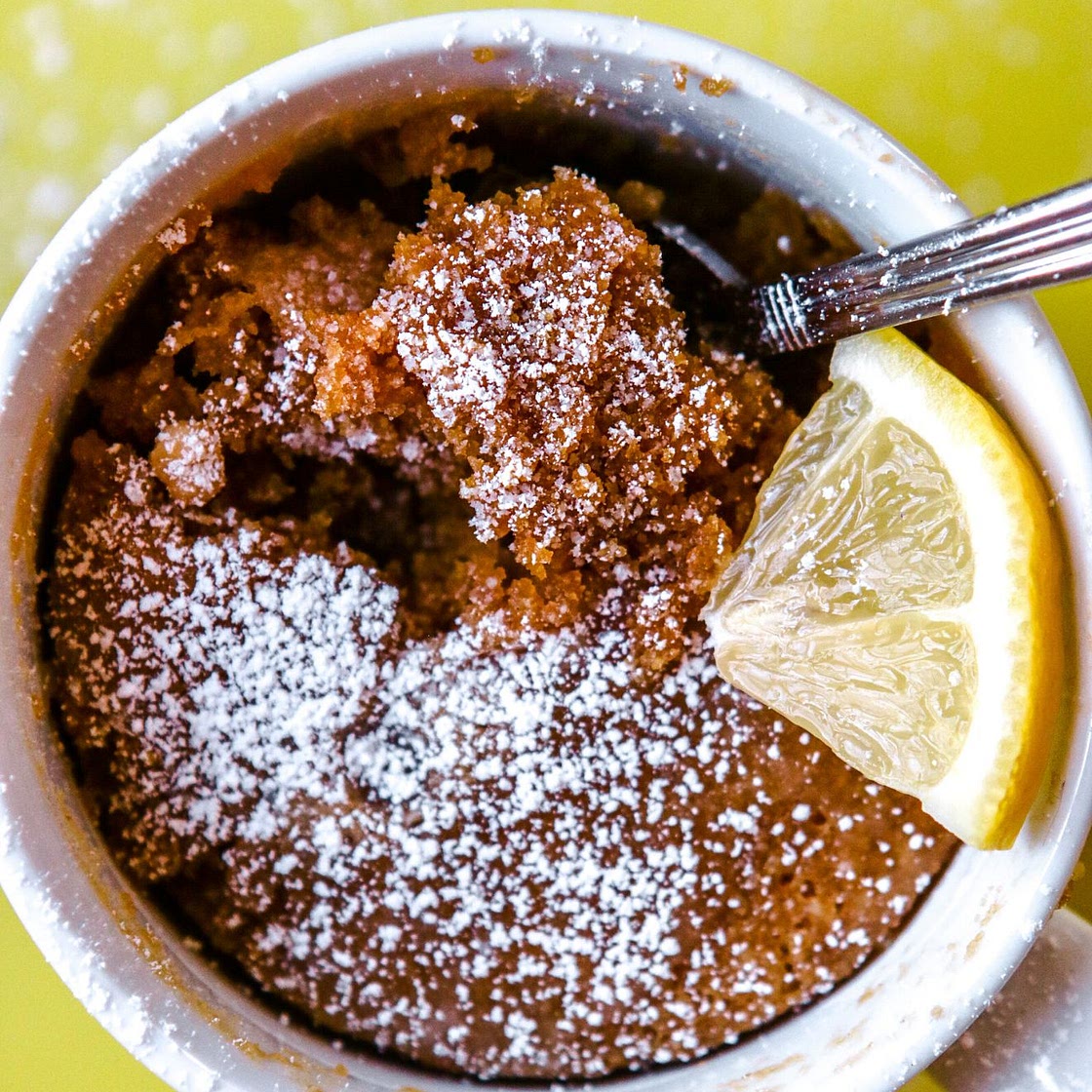 2-Min Tangy Lemon Mug Cake