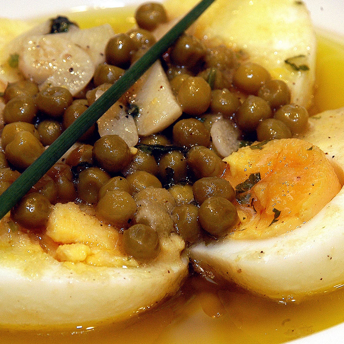 Huevos en salsa