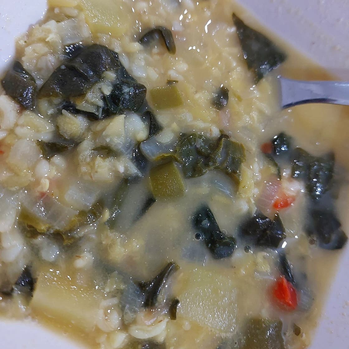 1 Pot Warming Bulgur, Red Lentil And Spinach Soup