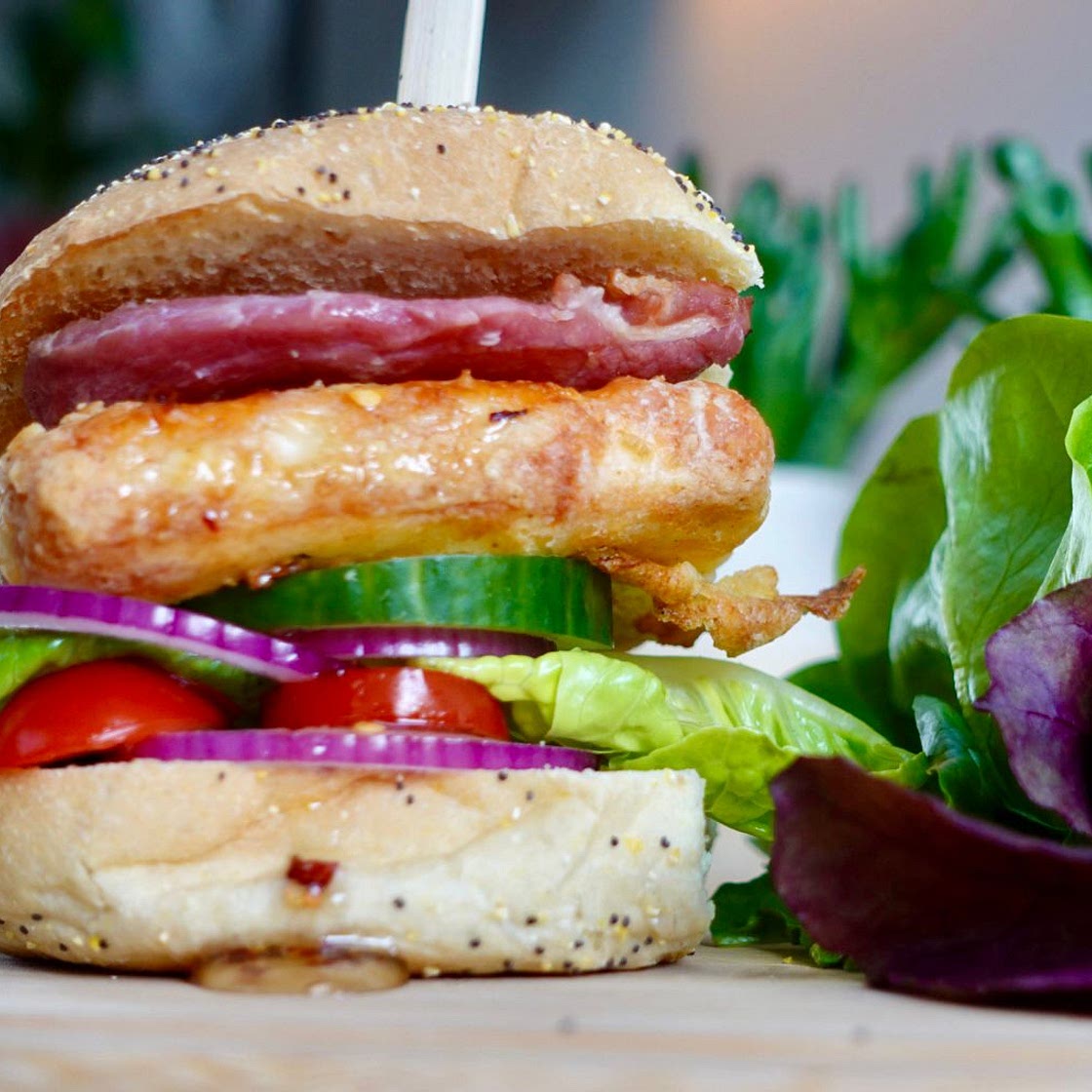 Air Fryer Halloumi Burger