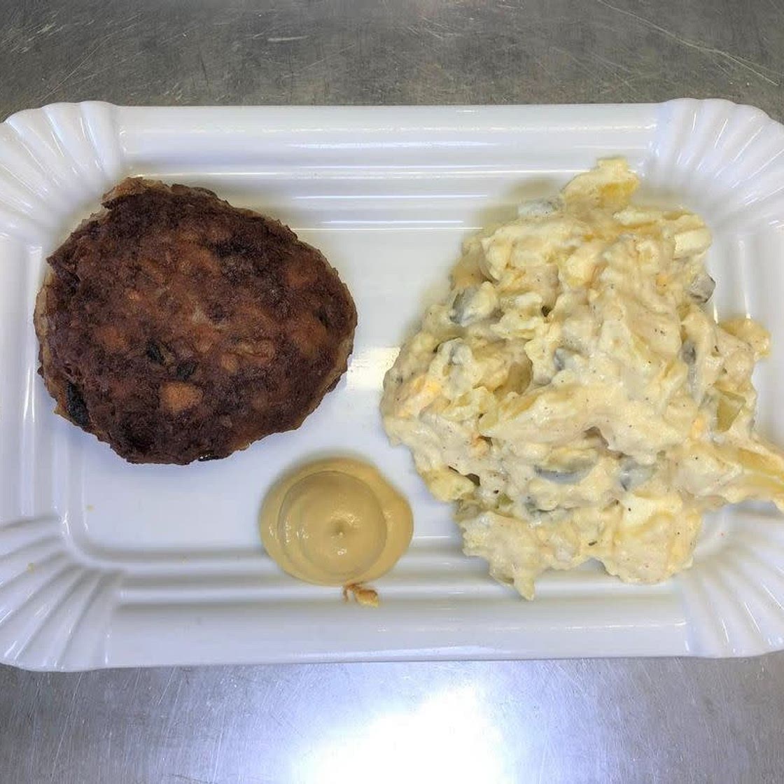 Frikadellen mit Kartoffelsalat