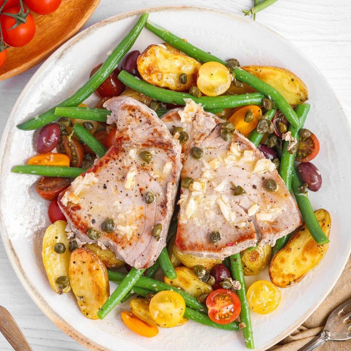 Tuna Steak Niçoise Salad