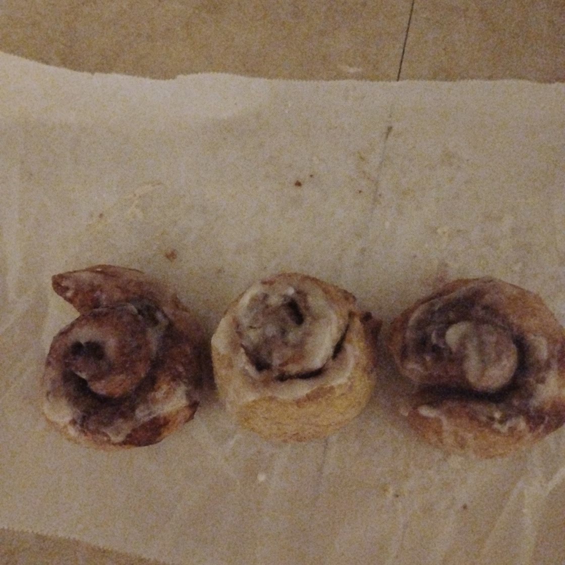Air fryer cinnamon rolls