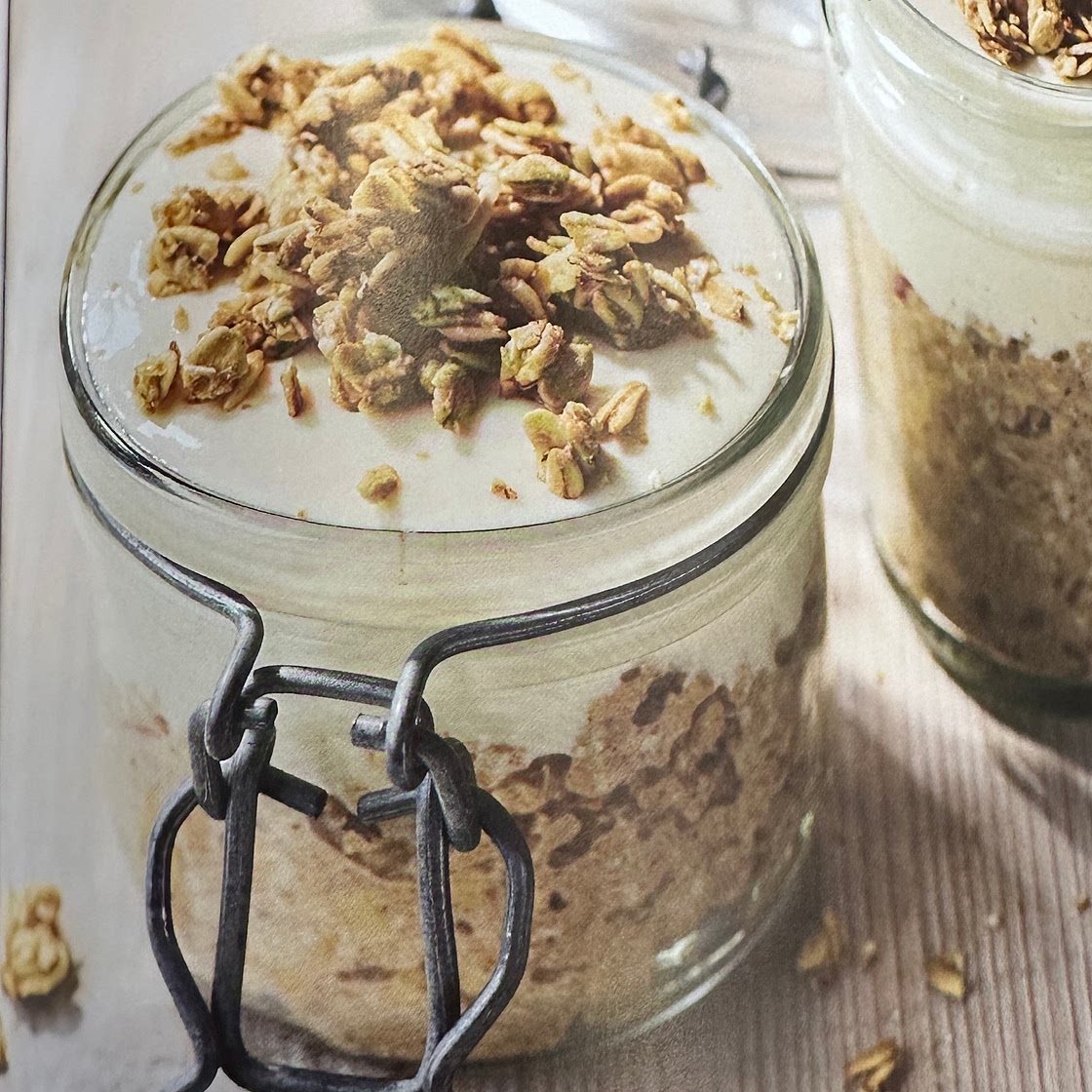 Apple Crumble Overnight Oats