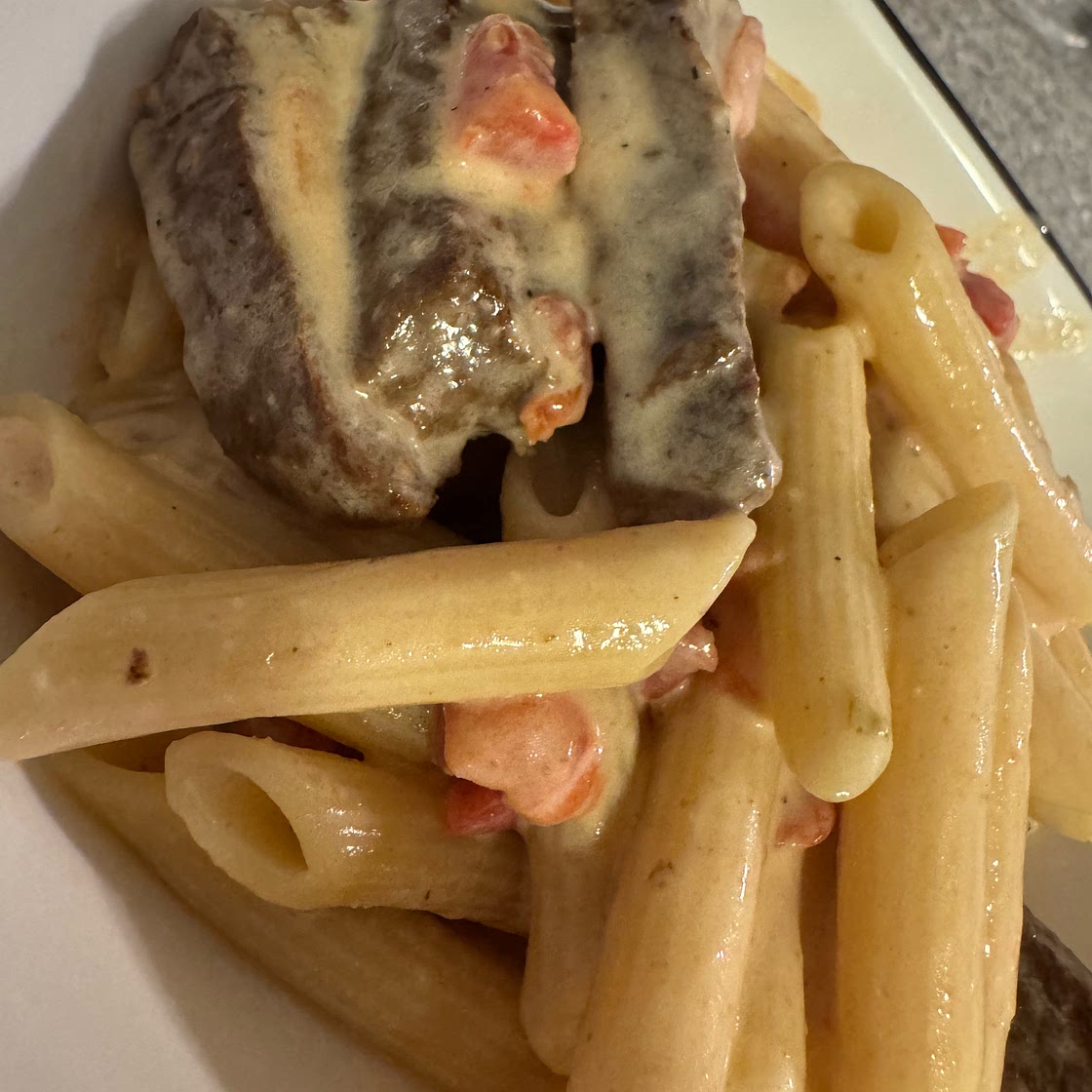 One-Pan Creamy Pepper Jack Steak Pasta