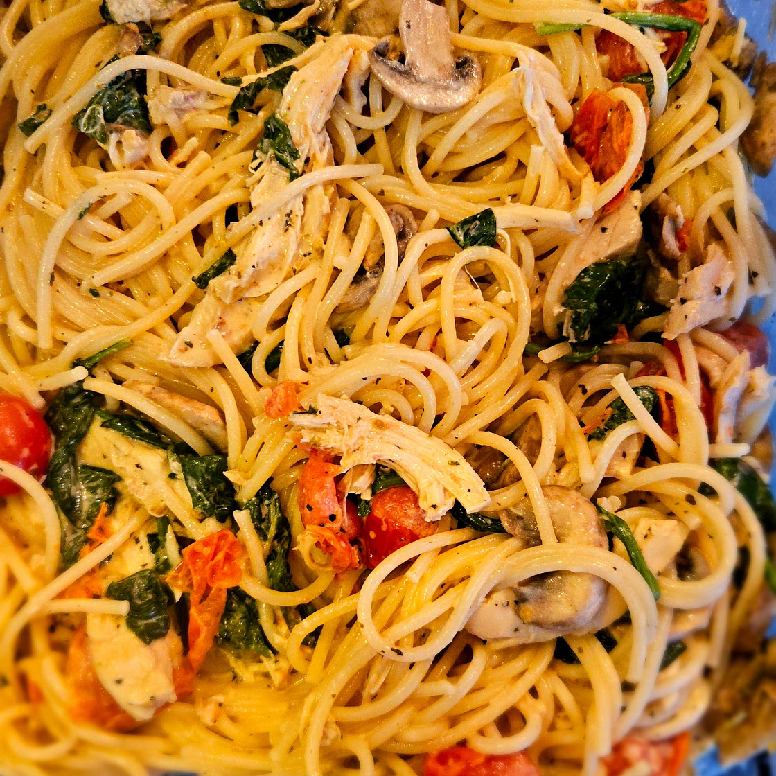Creamy Pasta with Spinach & Mushrooms with Boursin Cheese