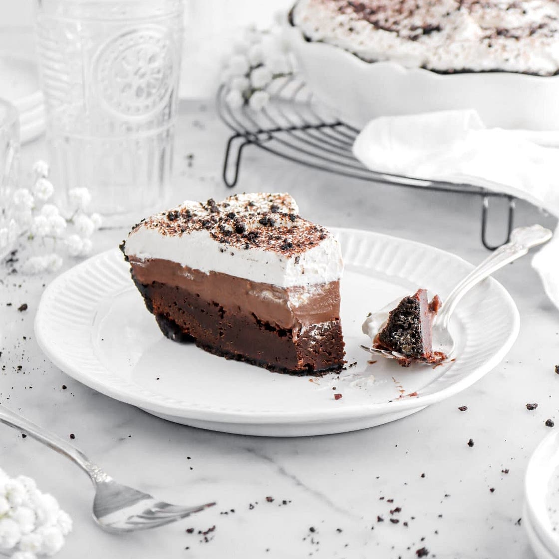 Extra Fudgy Mississippi Mud Pie (So Easy!)