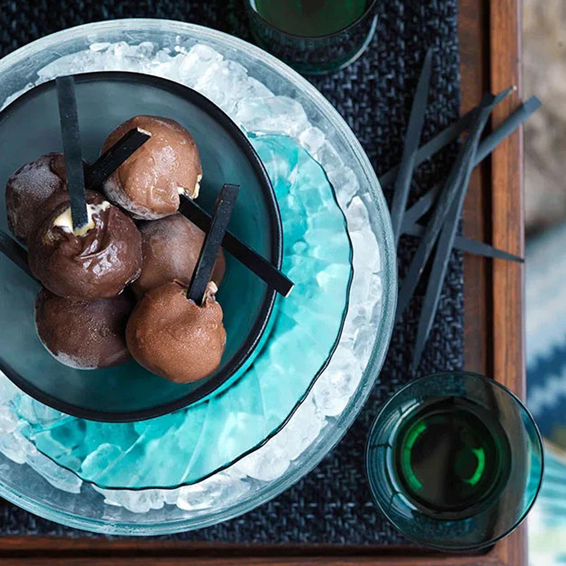 Honeycomb ice-cream balls