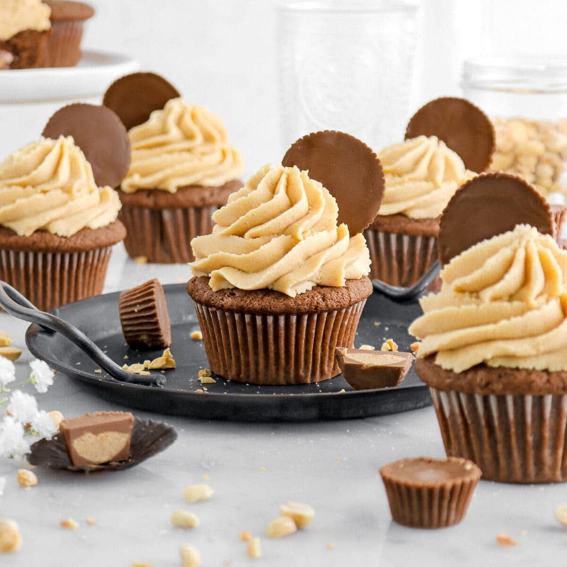 Chocolate Peanut Butter Cup Cupcakes with Peanut Butter Frosting
