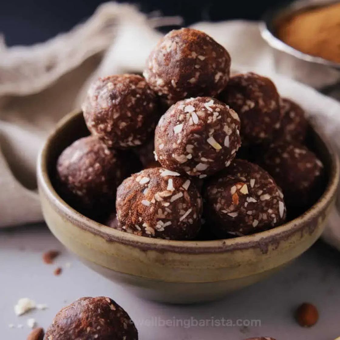 Cacao And Almond Energy Balls With Peanut Butter & Dates