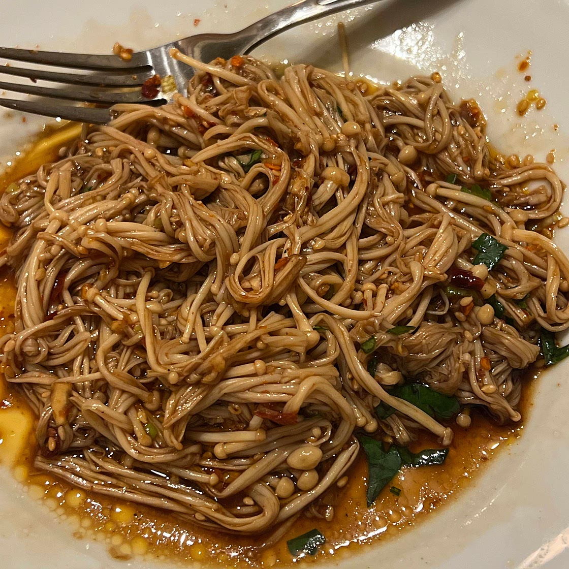 You Po Enoki Mushrooms 油泼金针菇
