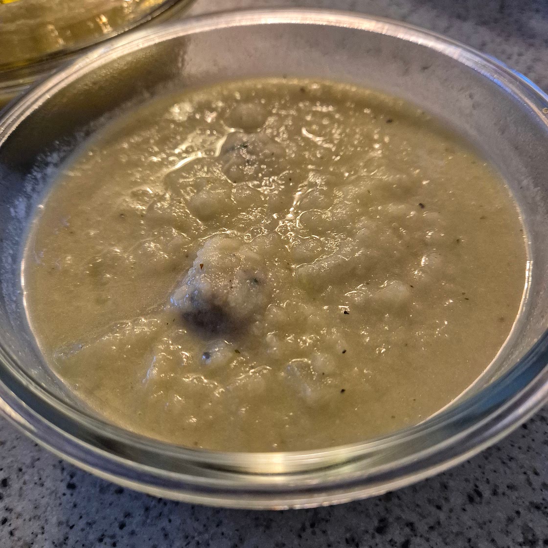 Kohlrabisuppe mit Hackfleischbällchen