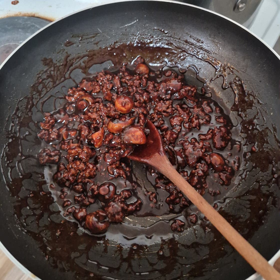 Mongolian Ground Beef Noodles