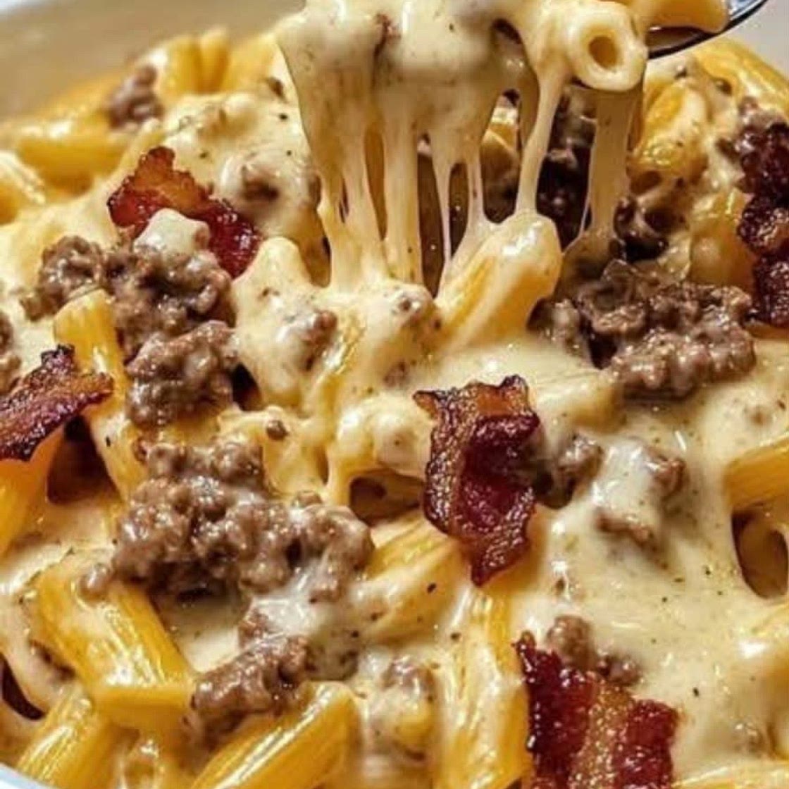Loaded Bacon Cheeseburger Alfredo Pasta