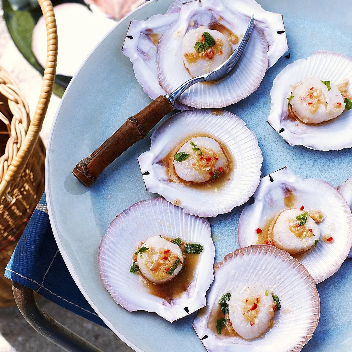Scallops with ginger and lemongrass