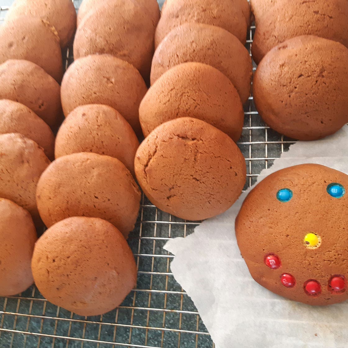 Lassies aka Fat Archies ( Molasses Cookies )