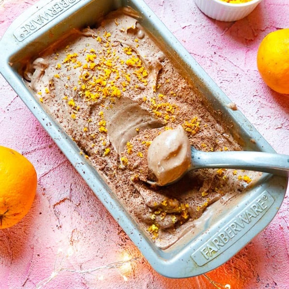 HOMEMADE CHOCOLATE ORANGE ICE CREAM RECIPE