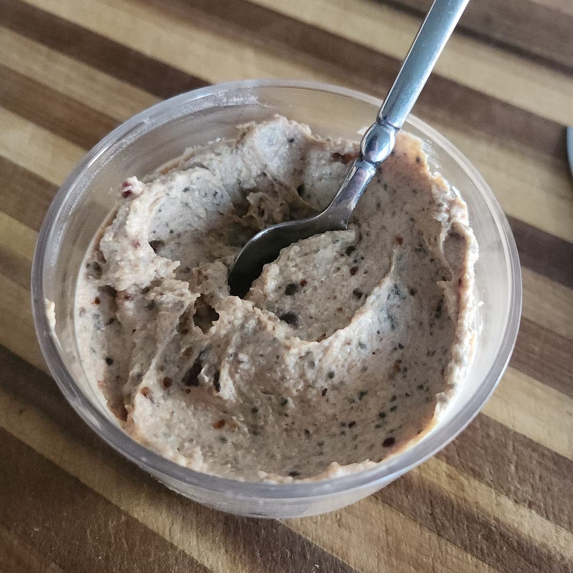 Walnut date cream