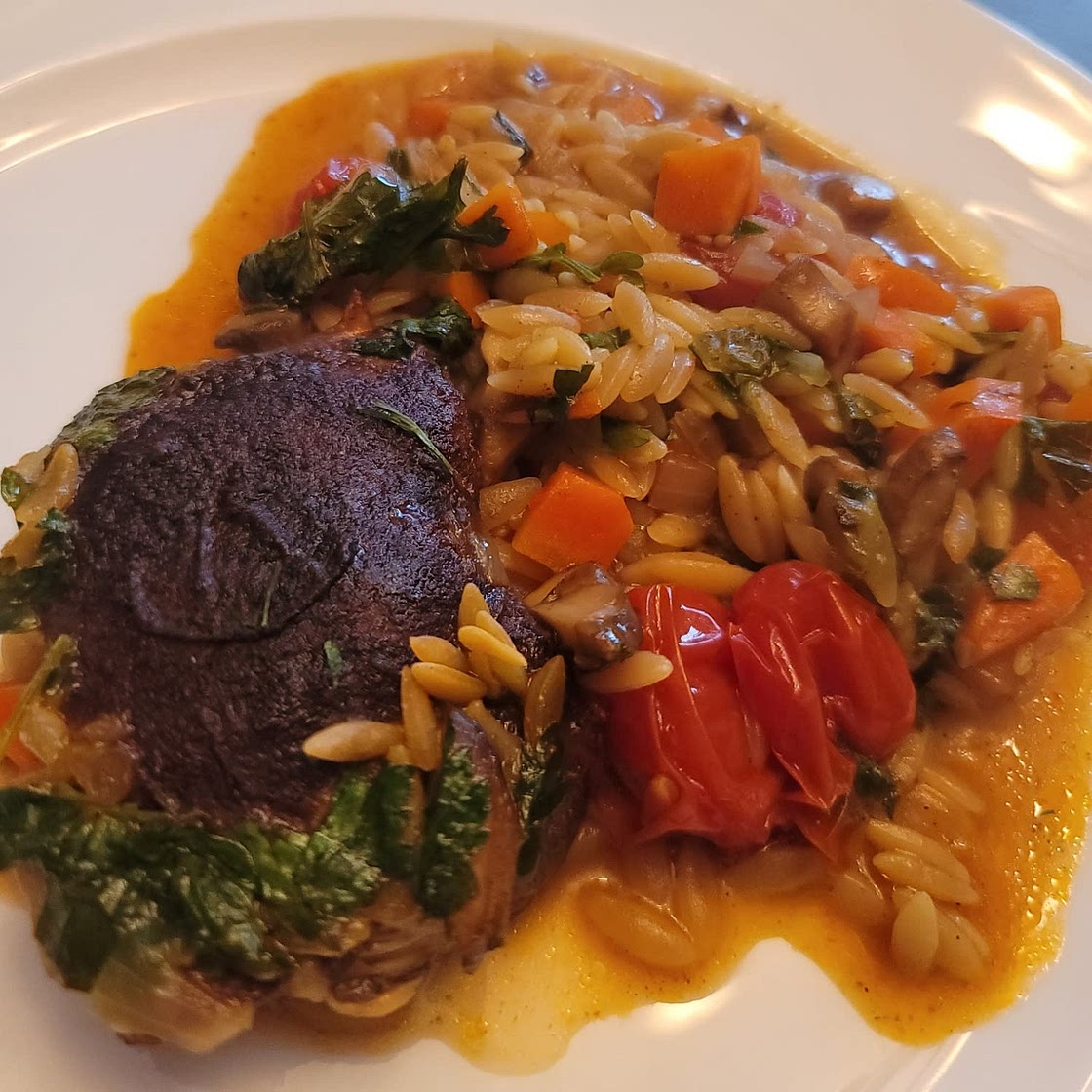 One Pot Mediterranean Chicken Orzo | Slimming & Weight Watchers Friendly