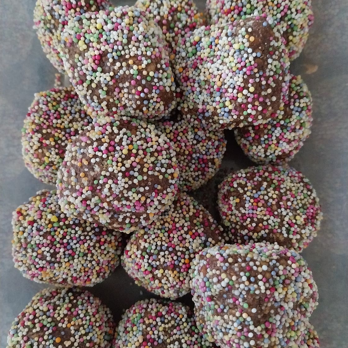 Chocolate biscuit balls