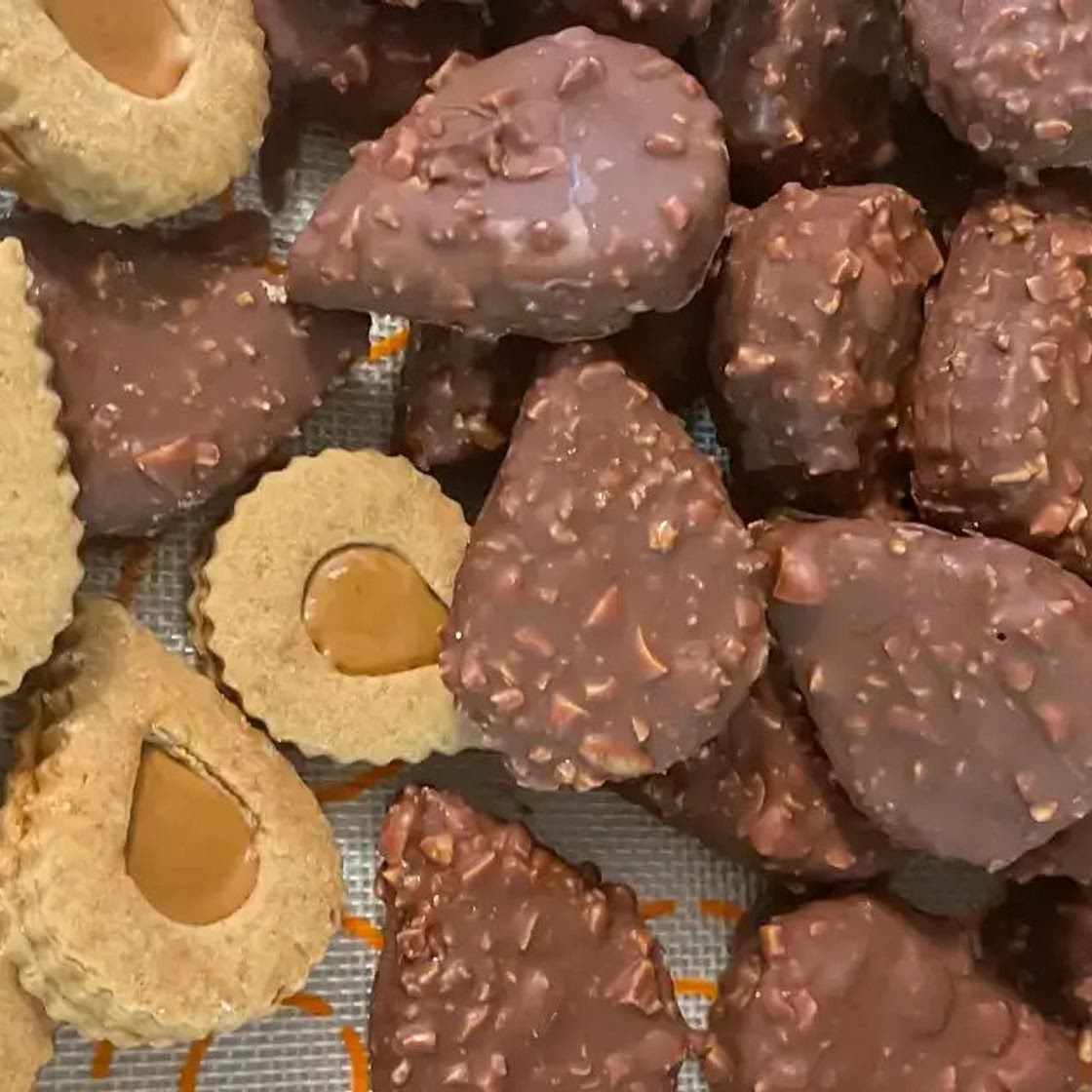 A Perfect Chocolate Caramel Cookies