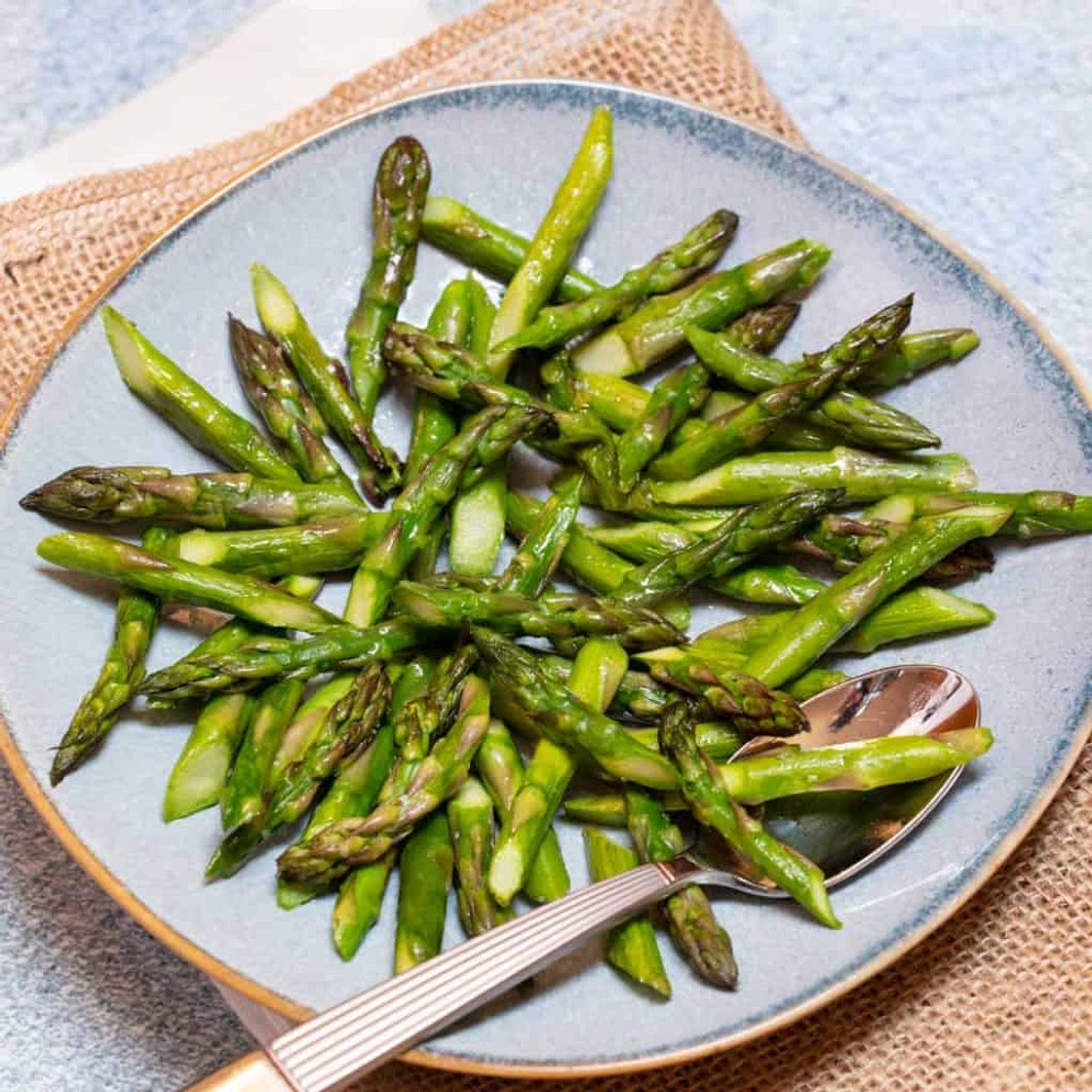 Asparagus with Hazelnut Gramolata