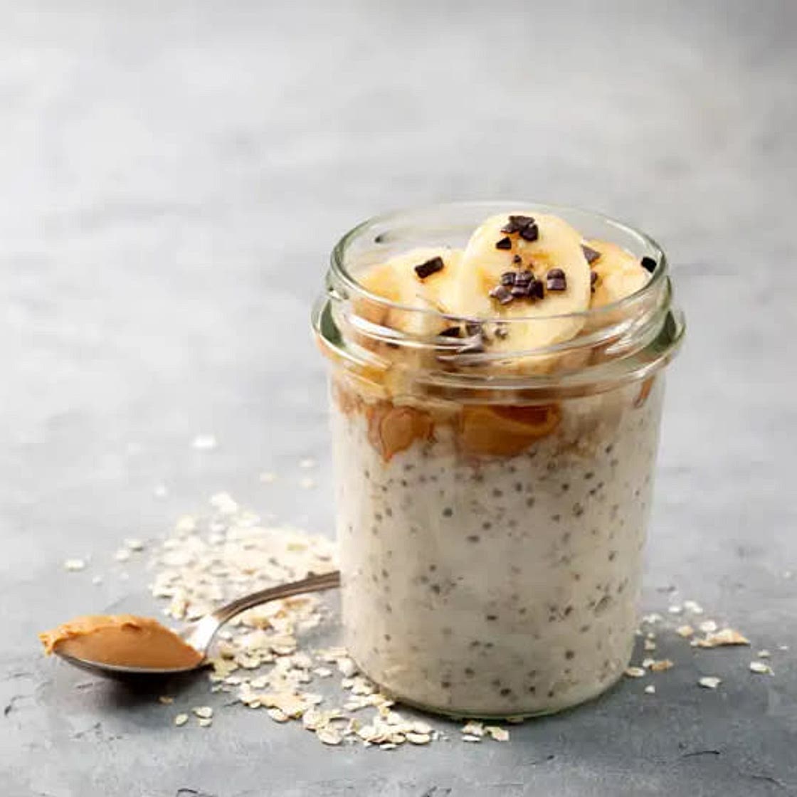 Overnight oatmeal beurre d’arachide et bananes