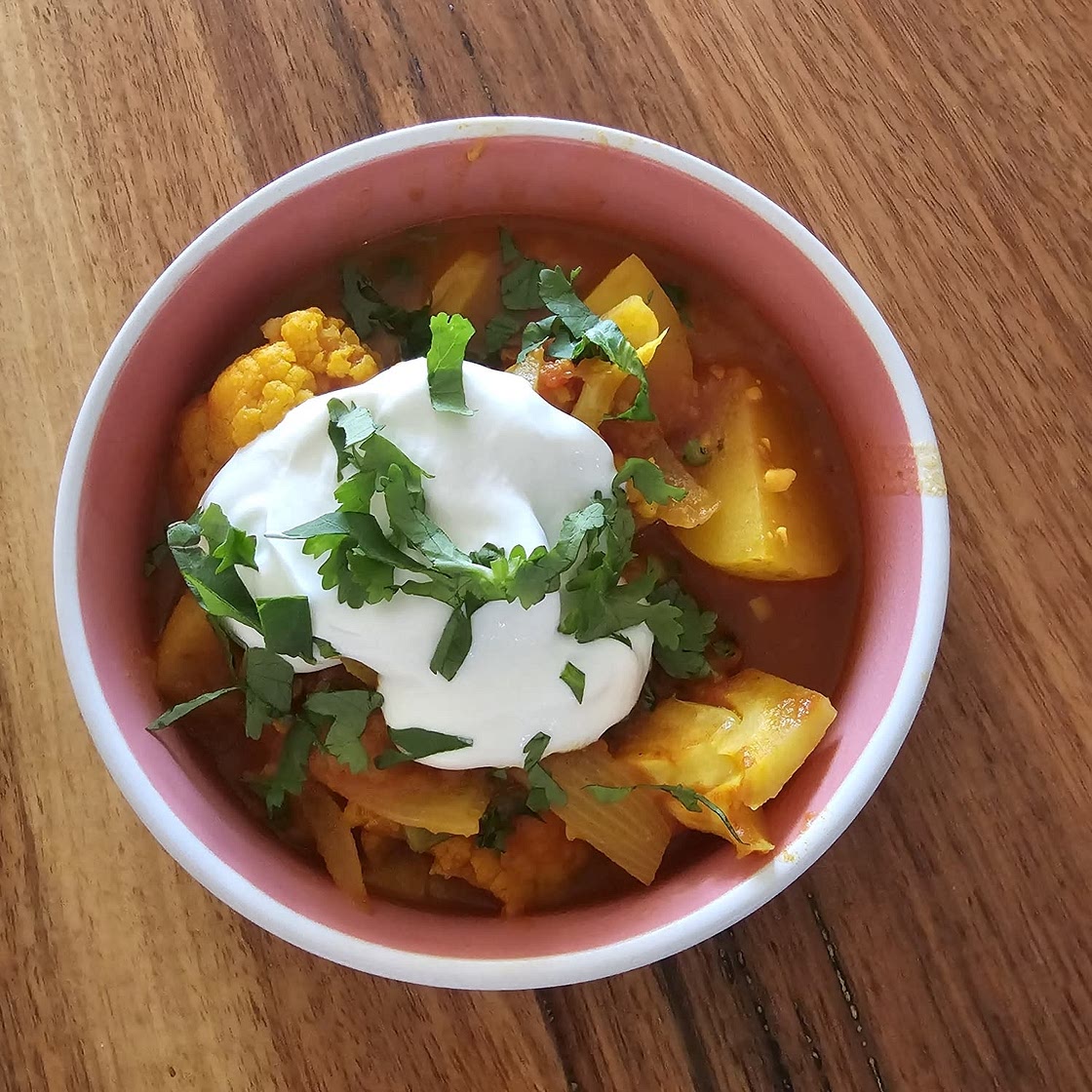 Cauliflower & potato curry