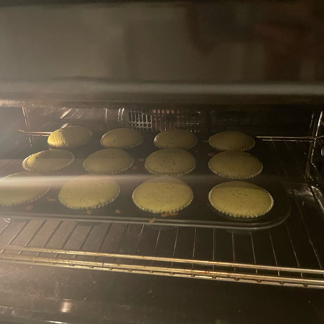 Strawberry Matcha Cupcakes 🍓🍵