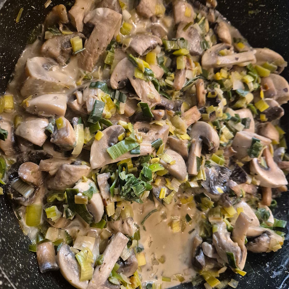 Knöpfle mit würzigem Pilzragout