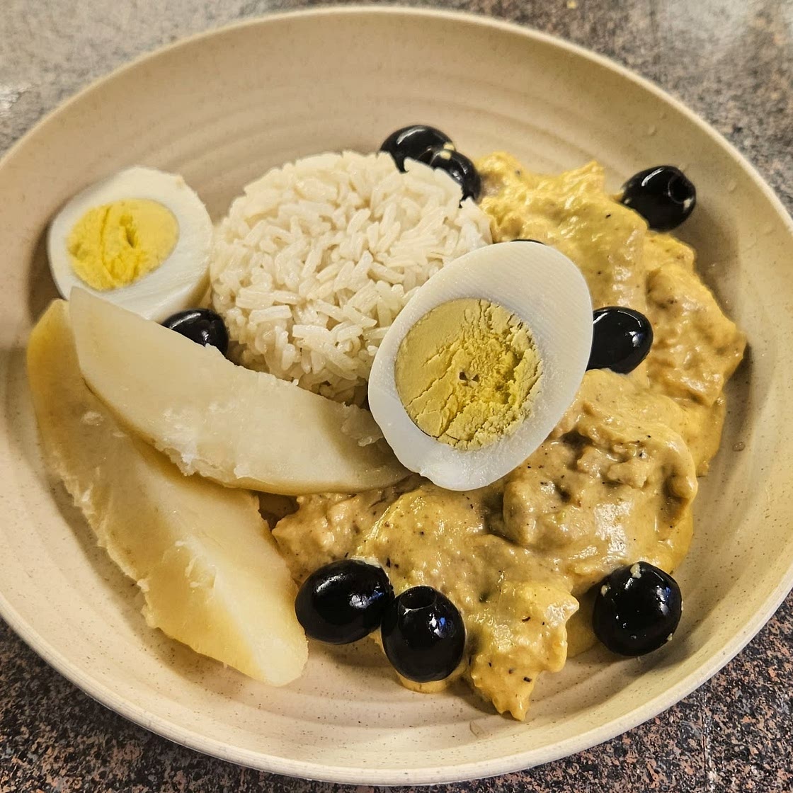 Ají de Gallina: Peruvian Spicy Chicken Stew