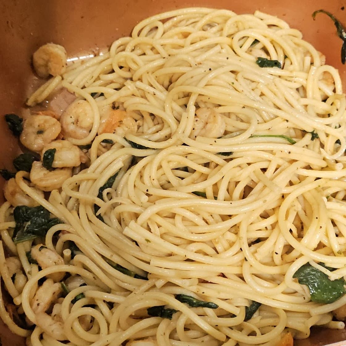 Tomato Spinach Shrimp Pasta