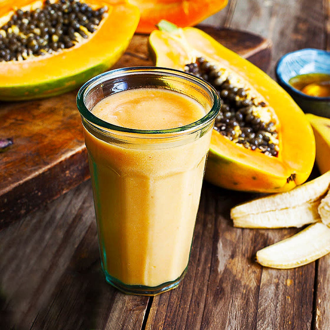 Sesame Seeds, Papaya and Banana Smoothie 