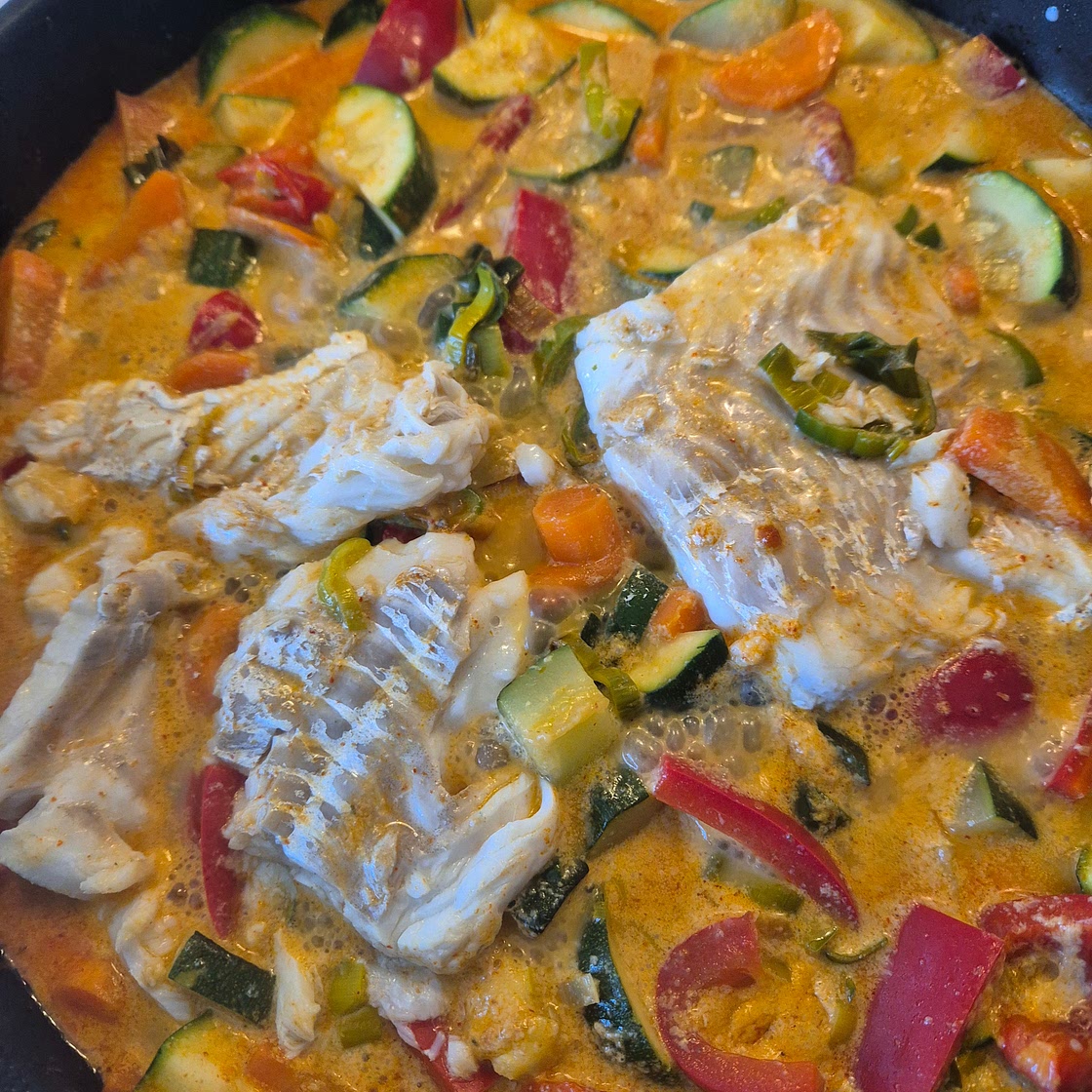 Rotbarsch auf Gemüsecurry