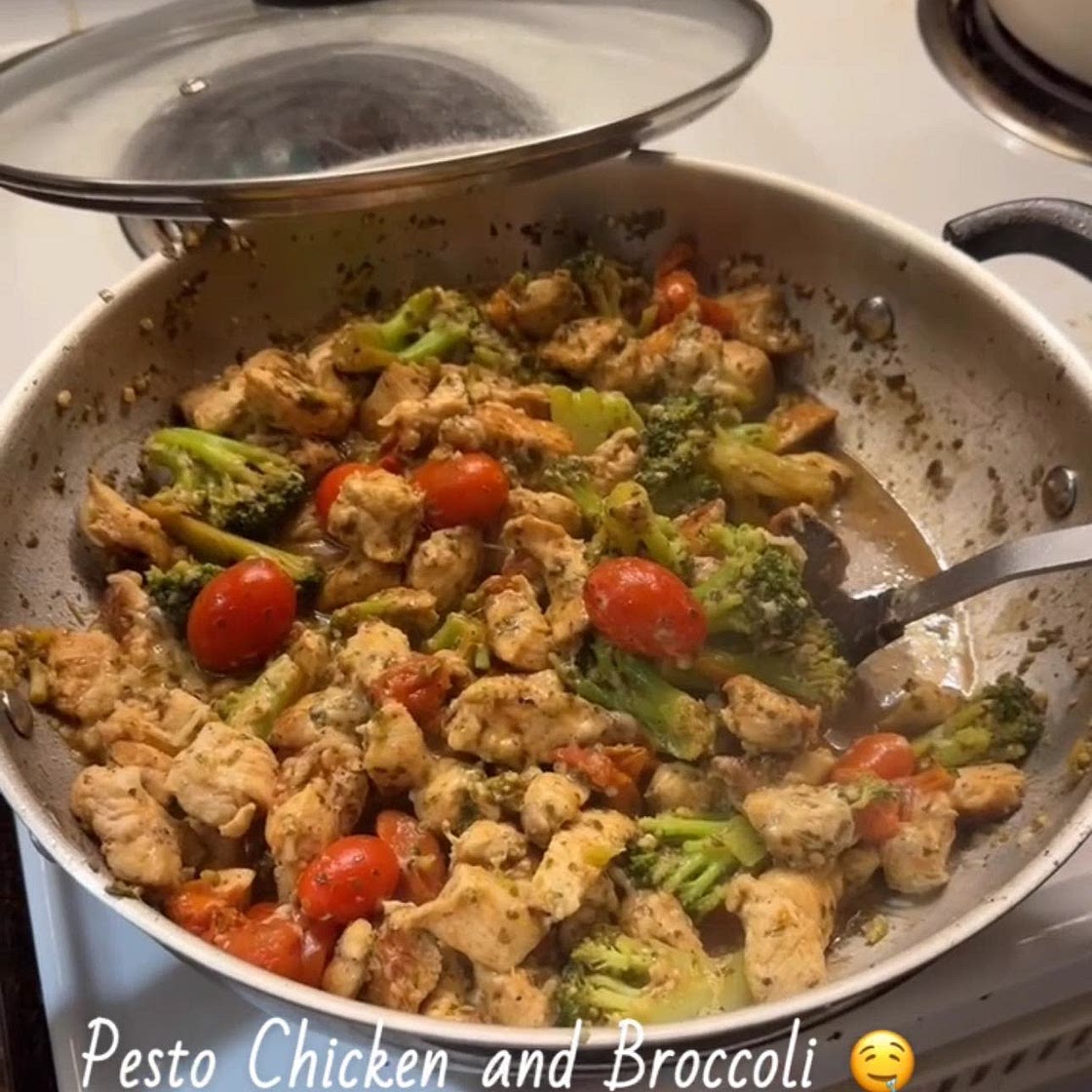 20-Minute Pesto Chicken & Broccoli [Keto, Low-carb, Sugar-free, Gluten-Free] - Chef Michael
