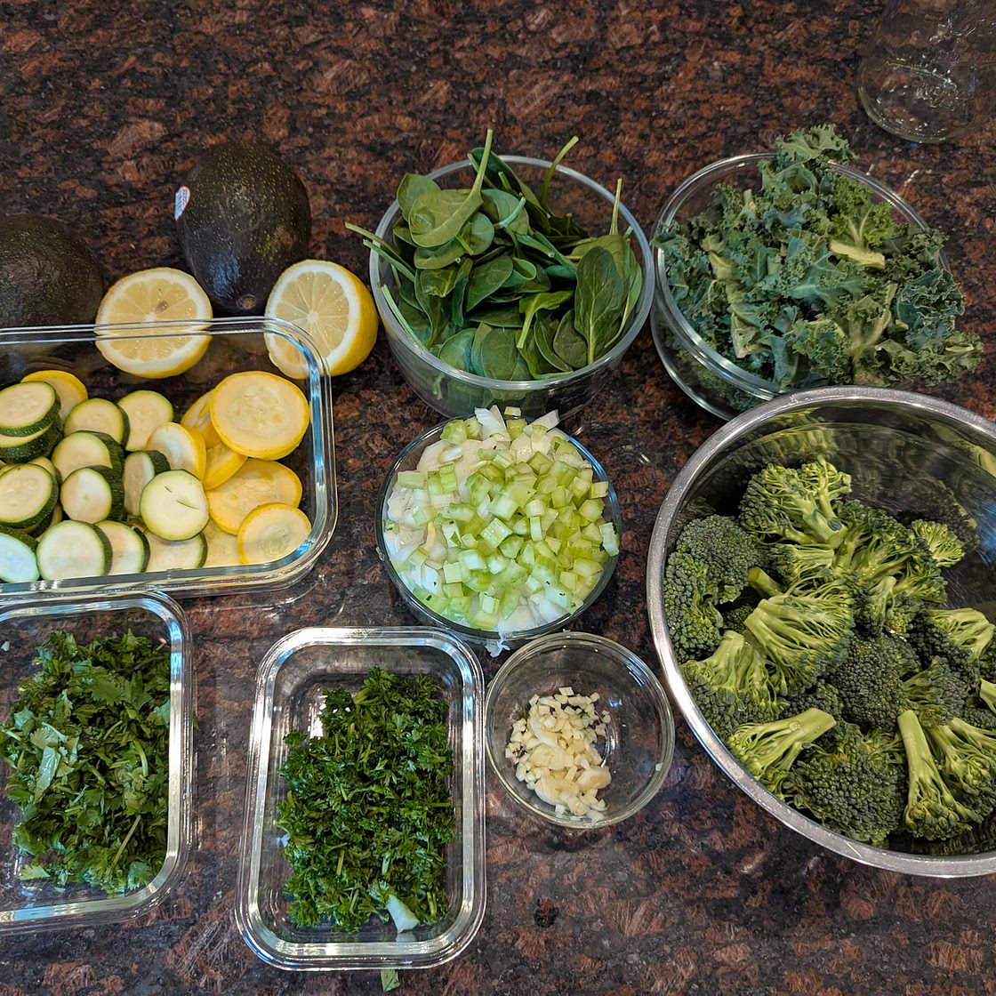 Green detox soup
