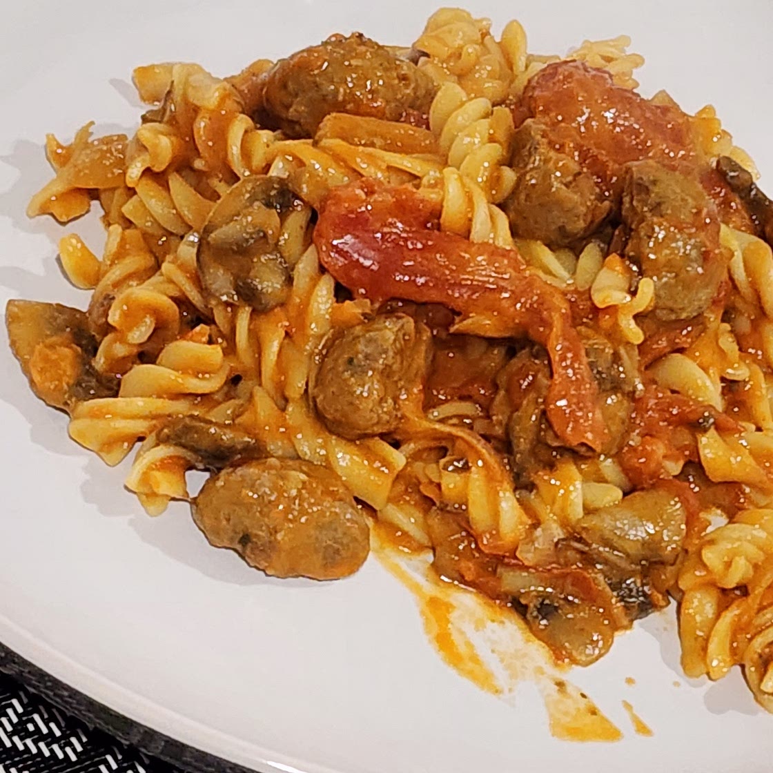 Creamy Tomato, Mushroom & Meatball Pasta