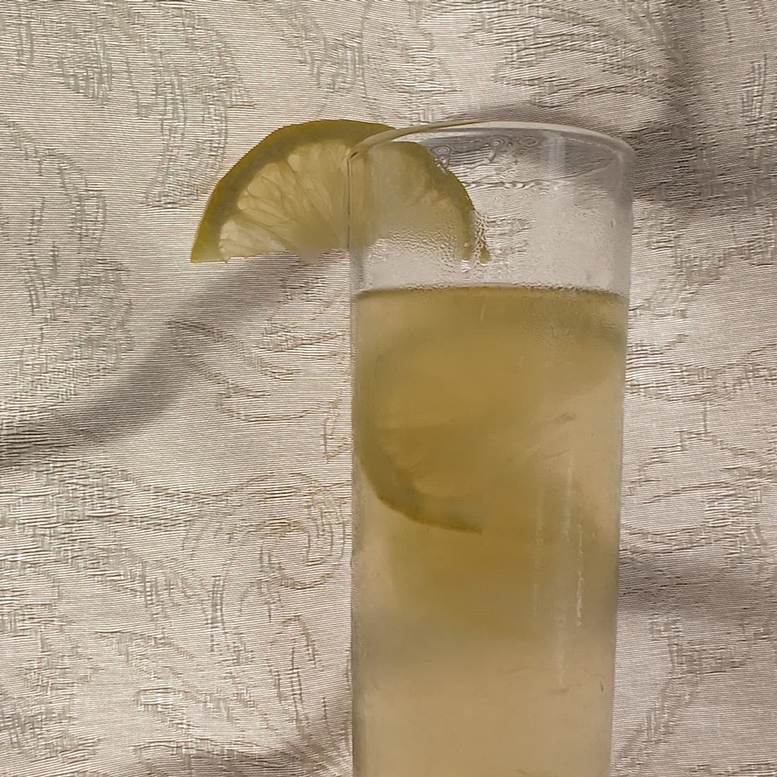 THE BEST 3 INGREDIENT LEMONADE