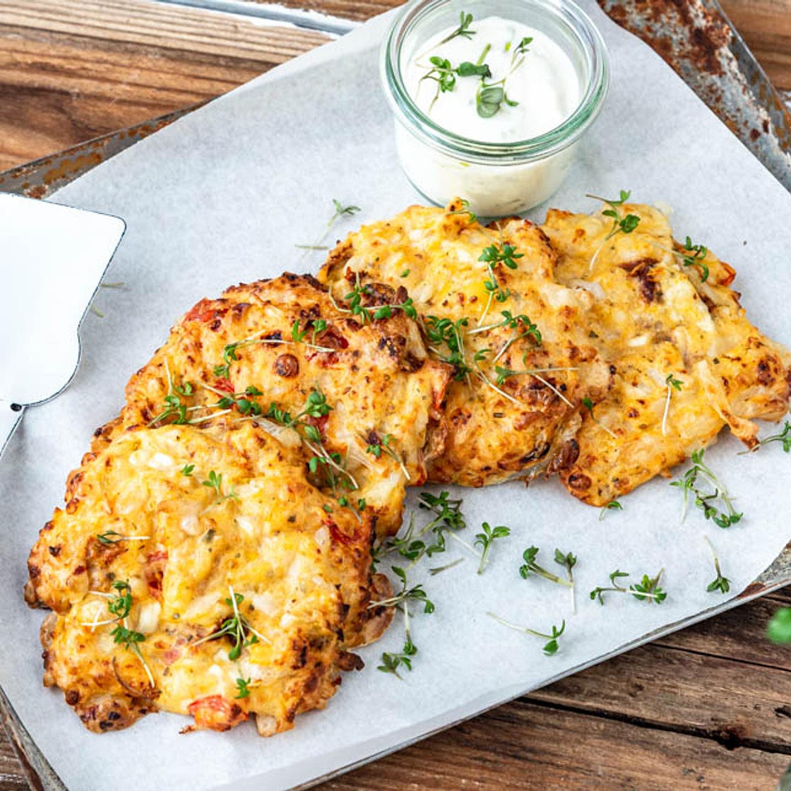 Schnelle Low Carb Hüttenkäsetaler