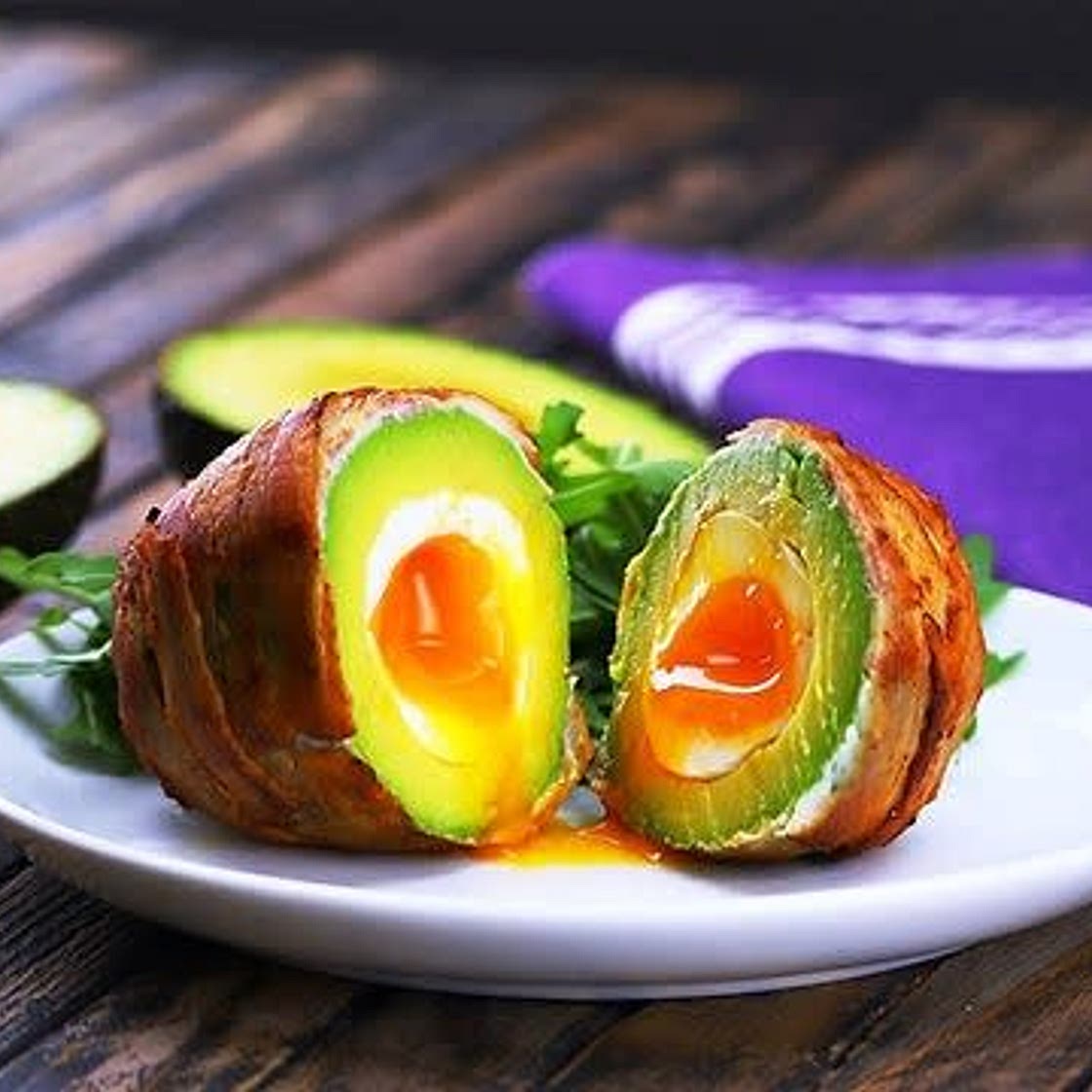 Avocat surprise œuf bacon
