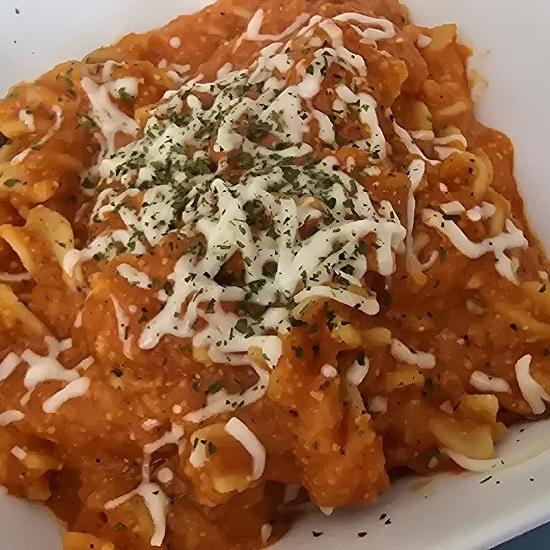 Roasted Red Pepper & Chickpea Pasta with Tahini